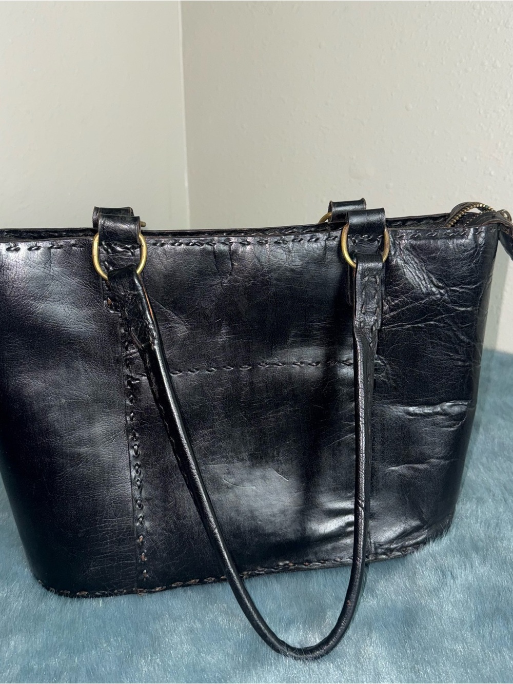 Maiwa Walkabout Black Leather Shoulder Bag with Gold-Tone Accents